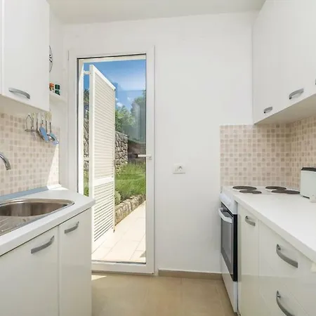 Holiday home 5 Bedroom Holiday By The Sea In *