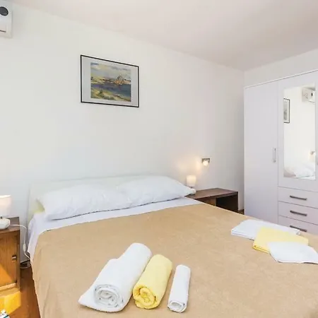 5 Bedroom Holiday By The Sea In Holiday home *