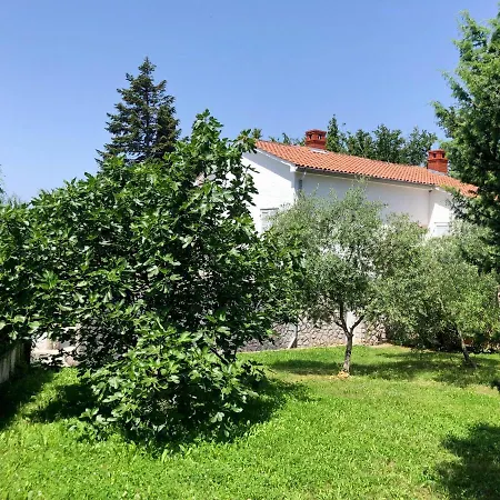 Holiday home 5 Bedroom Holiday By The Sea In Njivice