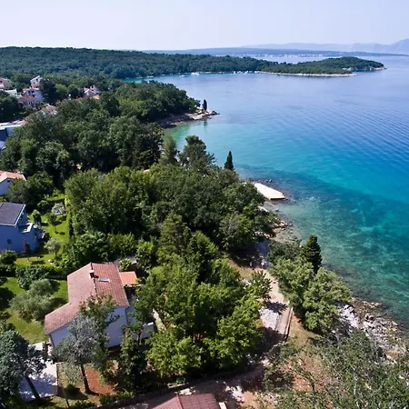 5 Bedroom Holiday By The Sea In Holiday home