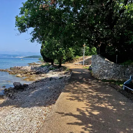 Holiday home 5 Bedroom Holiday By The Sea In